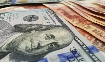 Райффайзенбанк остановит отправку переводов в долларах США